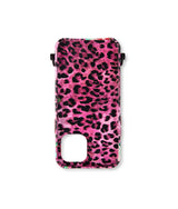 luxus iphone 13 Pro lederhülle in rosa mit einem einzigartigen design mit Kartenfach nur - mia min milano